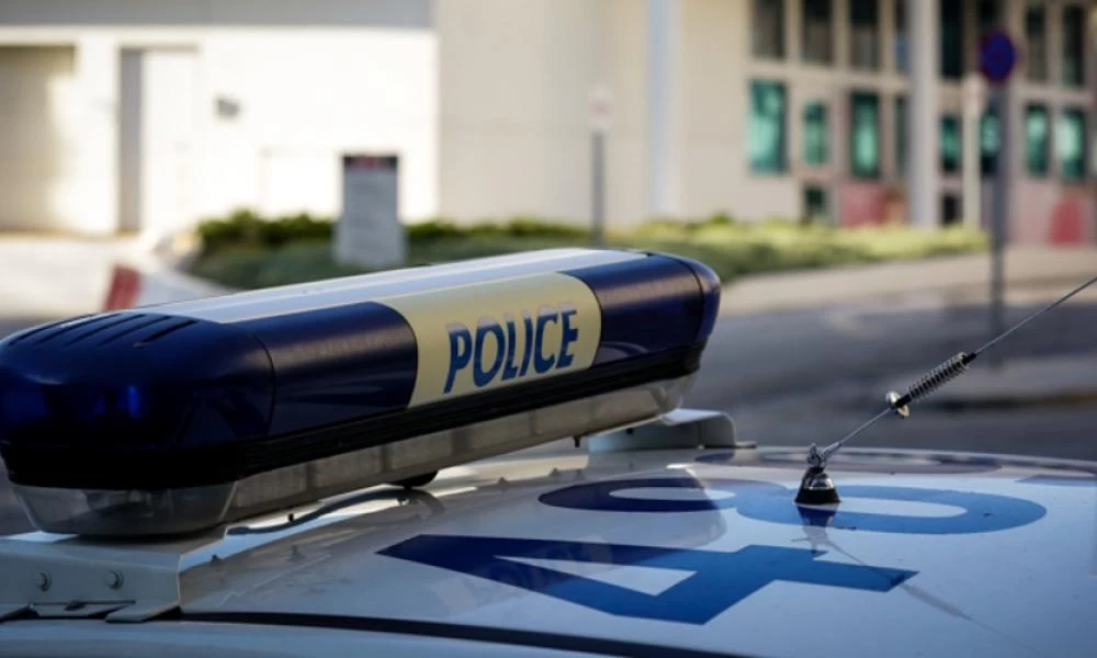 Άνω Λιόσια: Χειροπέδες σε 75χρονο που αυνανιζόταν έξω από Γυμνάσιο